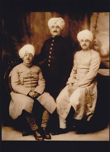 https://www.indianrajputs.com/i/t/i/keonthal_Raja_Rana_Sir_Bhagat_Chand_KCSI_of_Jubbal_State_Centre_Simla_Hills_British_India_with_Two_of_My_Tayas_Uncles_Raja_Himendra_Sen_of_Keonthal_State_Simla_Hiills_British_India_Left_and_H_H_Mahara_1.jpg
