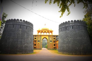 The Bainti Kothi where Raja Bhaiyya lives and holds his weekly Janata Durbar