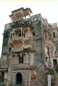 Garhi fort